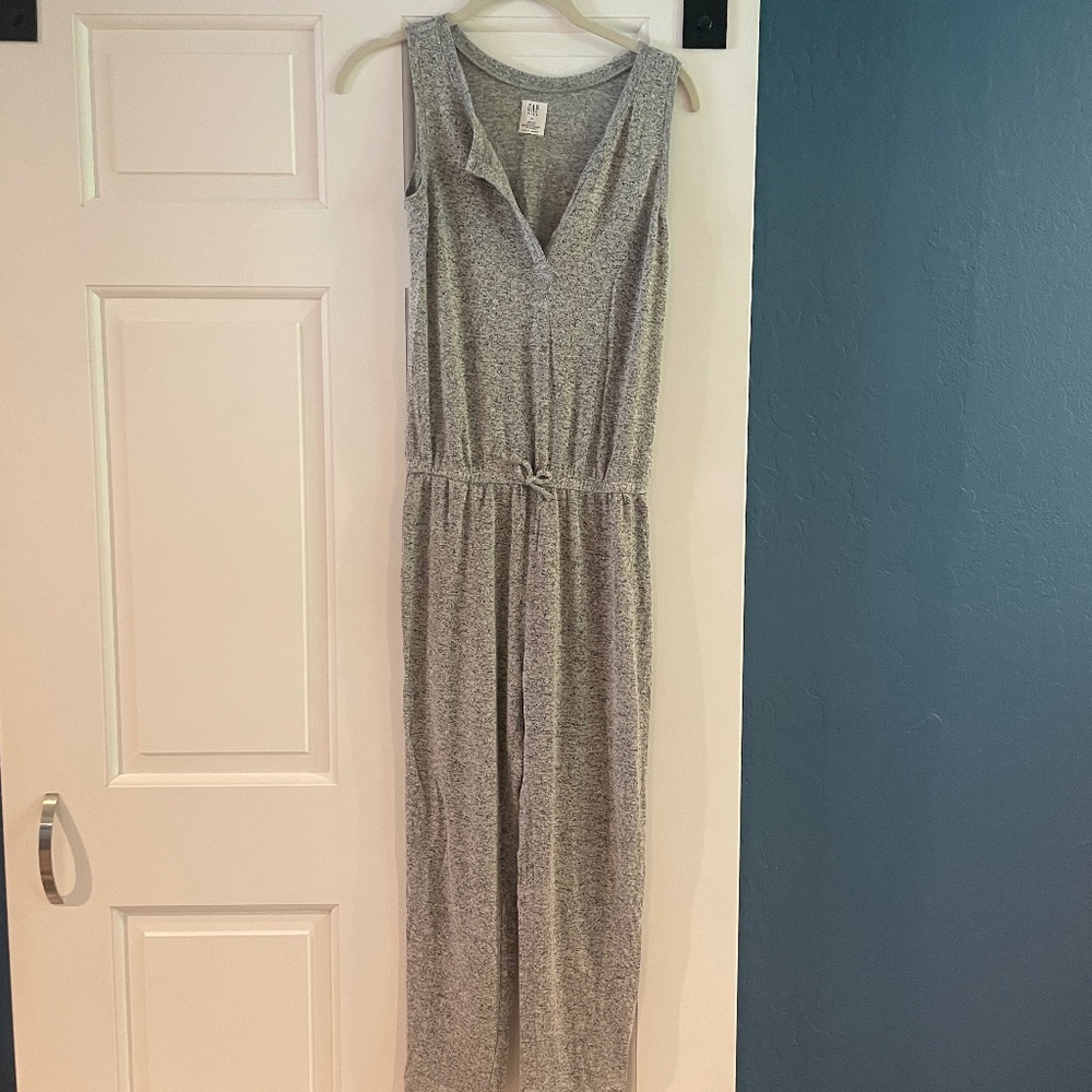 Cute and comfy kid's grey romper